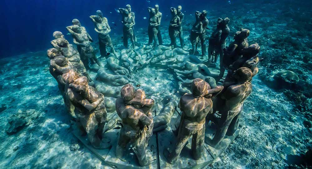 48 patung manusia bawah laut gili meno lombok