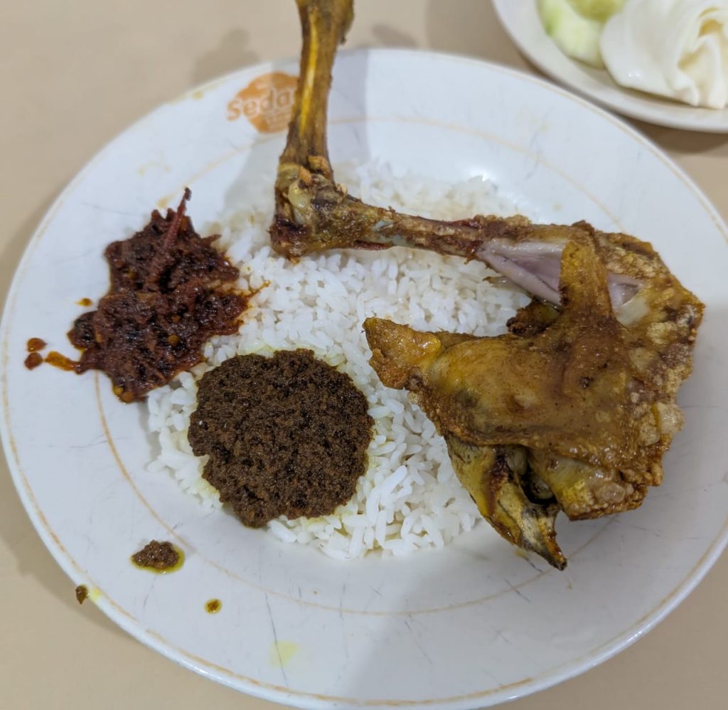 Bebek Pak Qomar Lontar Surabaya